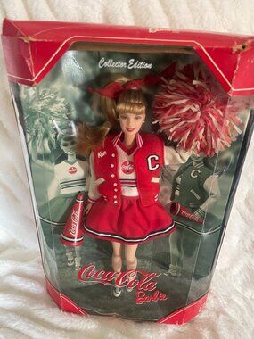 Coca Cola Barbie Collector Edition 2000 Mattel 28376 Cheerleader